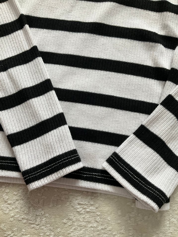 Çizgili Boğazlı Crop Kadın Kazak - Görsel 2