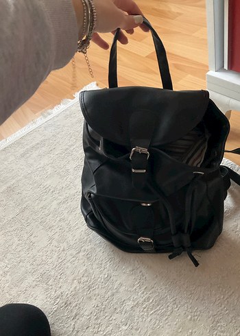 Siyah Deri Kadın Sırt Çantası - Görsel 5