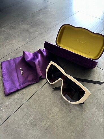 Gucci güneş gözlüğü