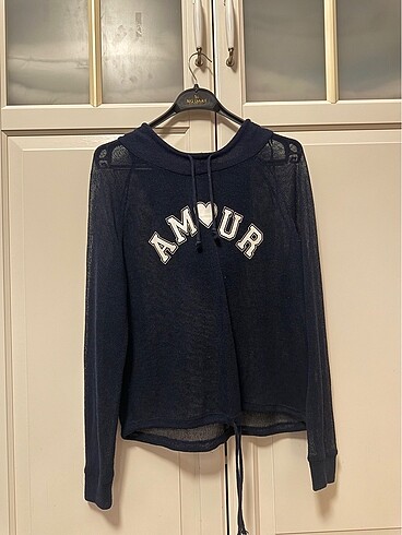 File sweatshirt