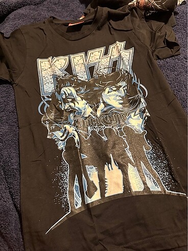 Kiss tshirt