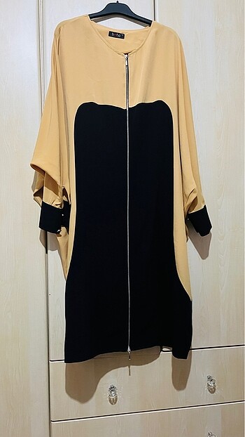 Fermuarlı ferace abaya