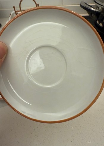 Beyaz Kahve Fincanı Seti ve Tabakları - Görsel 2