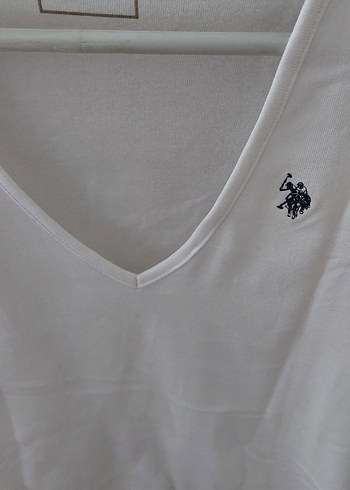 Beyaz V Yaka Kısa Kollu Kadın Tişört - Görsel 2