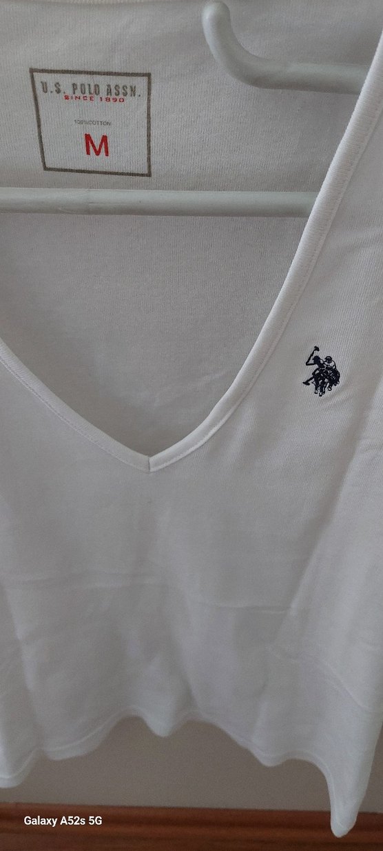 Beyaz V Yaka Kısa Kollu Kadın Tişört - Görsel 2