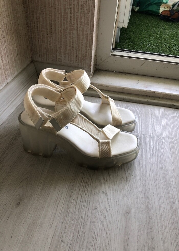 Stradivarius ayakkabı - Görsel 2