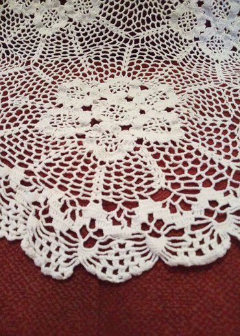 Geleneksel Beyaz Örgü Dantel Örtü - Görsel 3