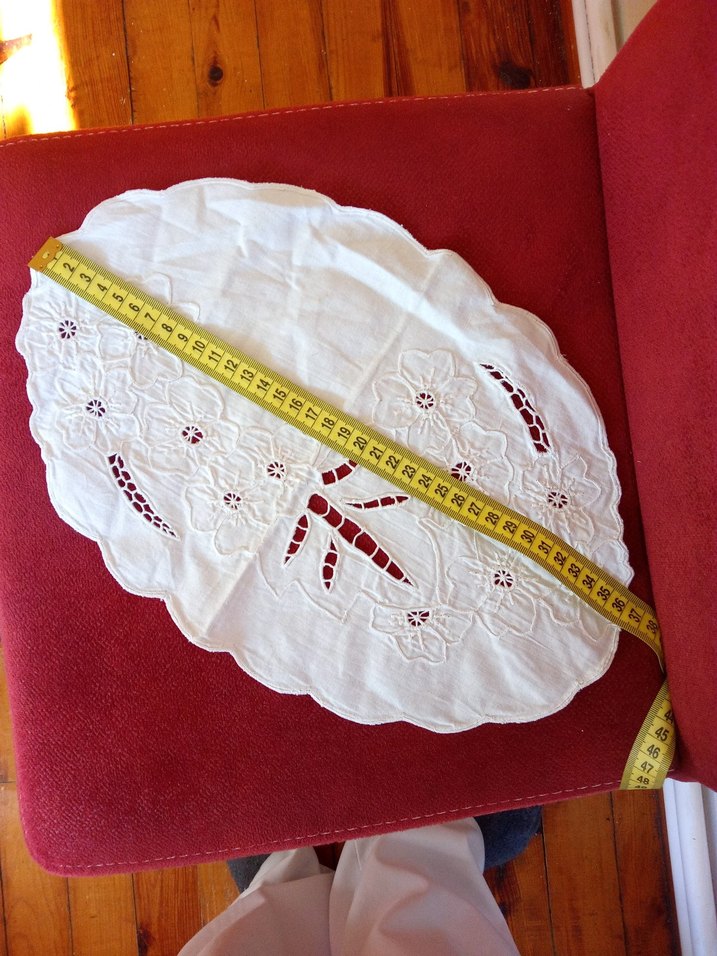 El İşlemeli Beyaz Dantel Masa Örtüsü - Görsel 3