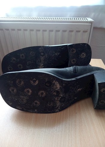 Siyah Deri Kadın Bot - Görsel 5