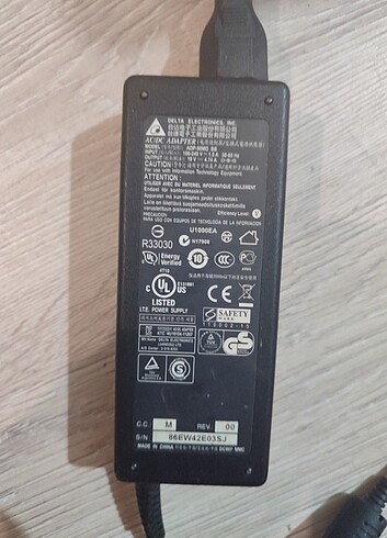 Laptop şarj aleti