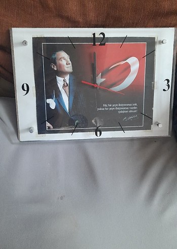  Beden gri Renk Atatürk Temalı Gri Duvar Saati