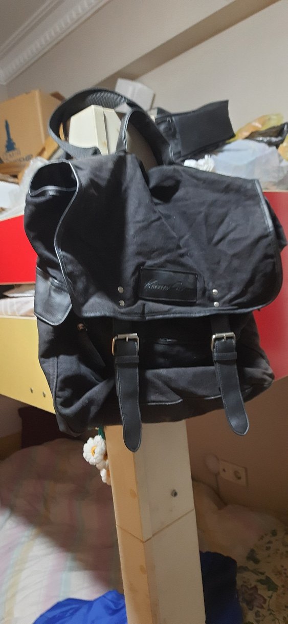 Kadın Siyah Deri Tokalı Sırt Çantası - Görsel 2