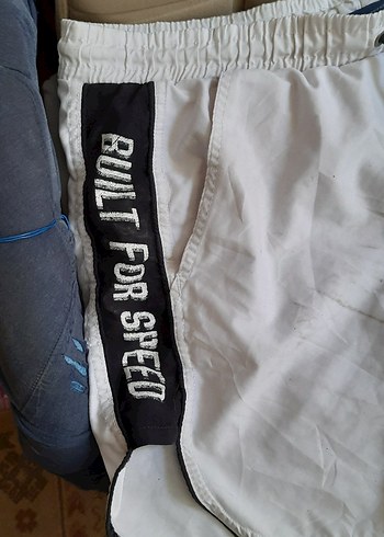 Beyaz Baskılı Erkek Mini Şort - Görsel 2