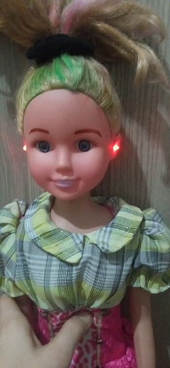 Beden Renk Şarkı söyleyen bebek