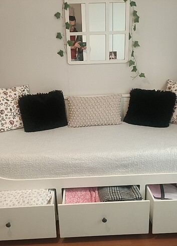 Beden beyaz Renk İkea hemnes divan ve yatak