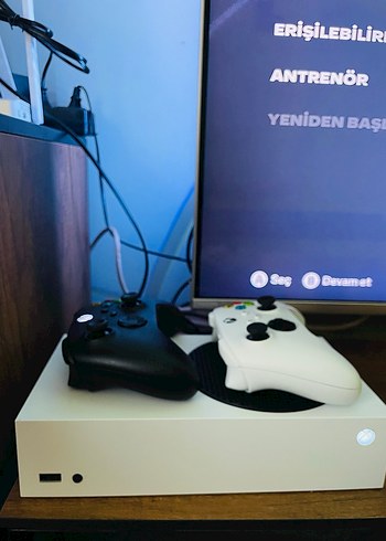 Microsoft Xbox Series S  512 GB | 2 Orijinal Kol Dahil - Görsel 2