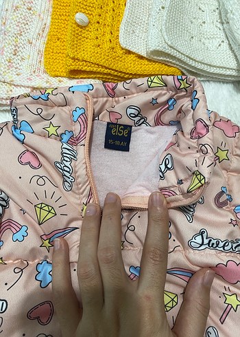 Kız Çocuk Renkli Desenli şişme Yelek - Görsel 3