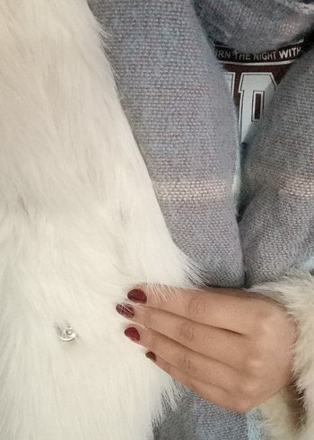 Beyaz Kürklü Kadın Midi Kaban - Görsel 2