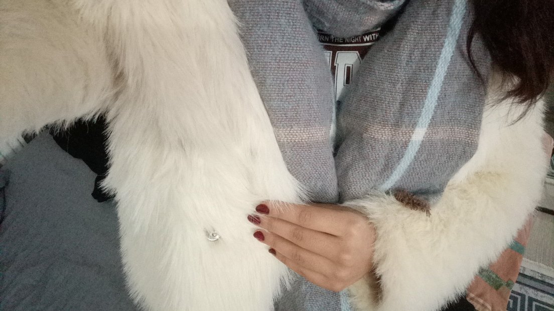 Beyaz Kürklü Kadın Midi Kaban - Görsel 2