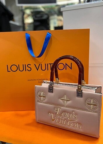 Louis Vuitton Louis Vuitton kadın kol çanta