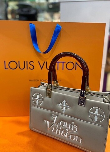 Beden pembe Renk Louis Vuitton kadın kol çanta