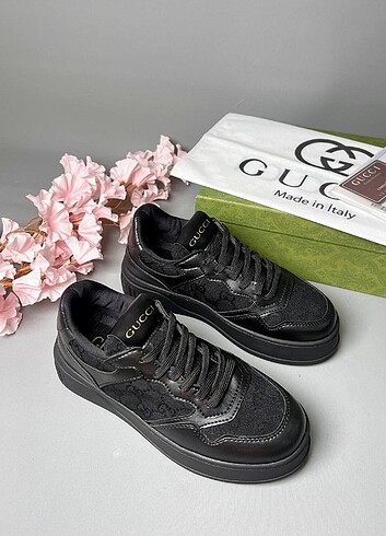 Gucci Gucci kadın spor ayakkabı 