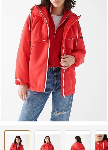 Mavi jeans kırmızı s beden kapşonlu mont,yeni gibi,sadece 2 defa