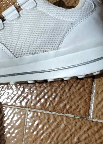 Beyaz Cırt Cırtlı Kadın Spor Ayakkabı - Görsel 3