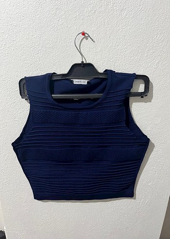 s Beden Kadın Lacivert Pilili Kısa Crop Top