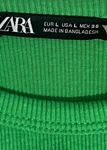 Zara Yeşil Yüksek Yakalı Kadın Atlet