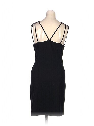 l Beden PreLoved Kısa Elbise %70 İndirimli.