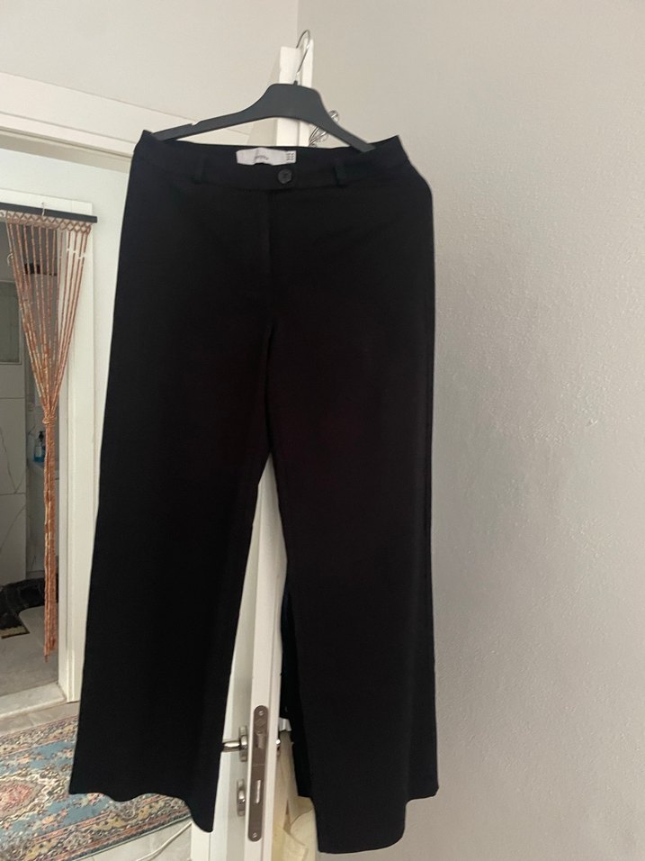 Siyah Kadın Midi Kumaş Pantolon - Görsel 3