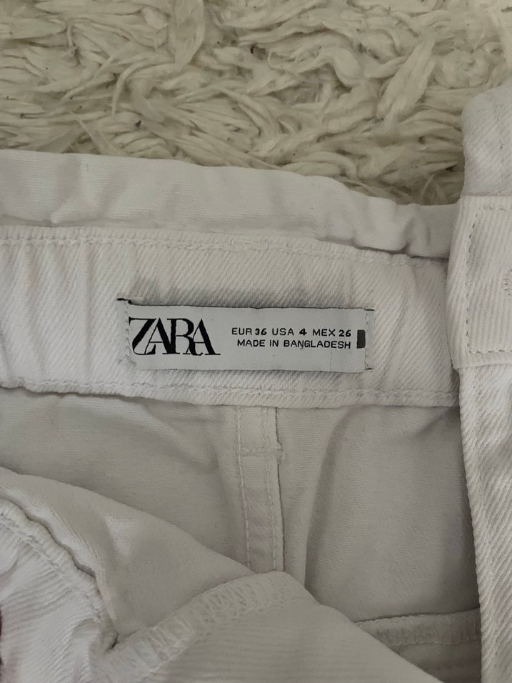 Beyaz Yüksek Bel Mini Şort - Görsel 3