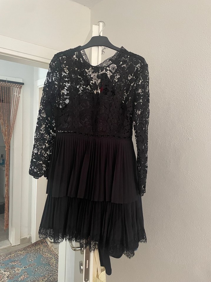 Siyah Dantel Midi Uzun Kollu V Yakalı Elbise - Görsel 2