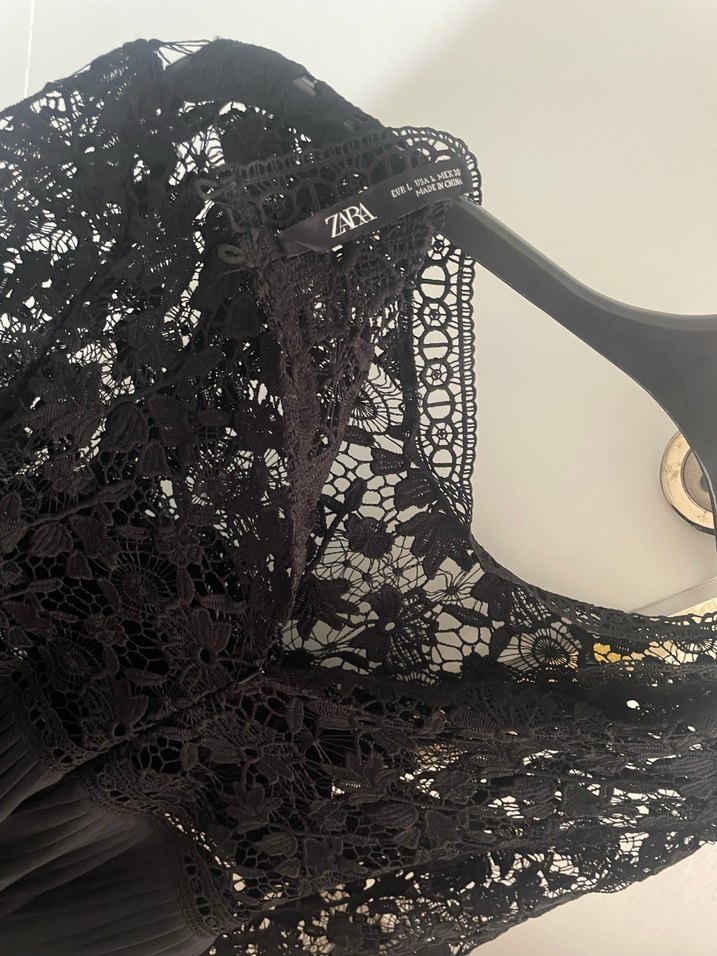 Siyah Dantel Midi Uzun Kollu V Yakalı Elbise - Görsel 3