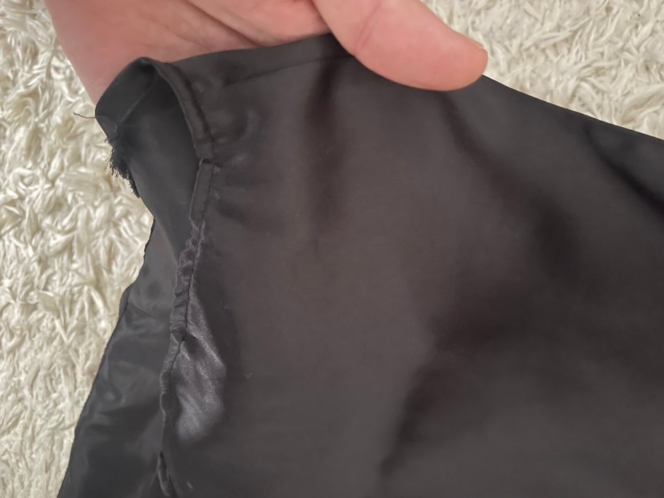 Siyah V Yaka Düğmeli Uzun Kollu Gömlek - Görsel 3