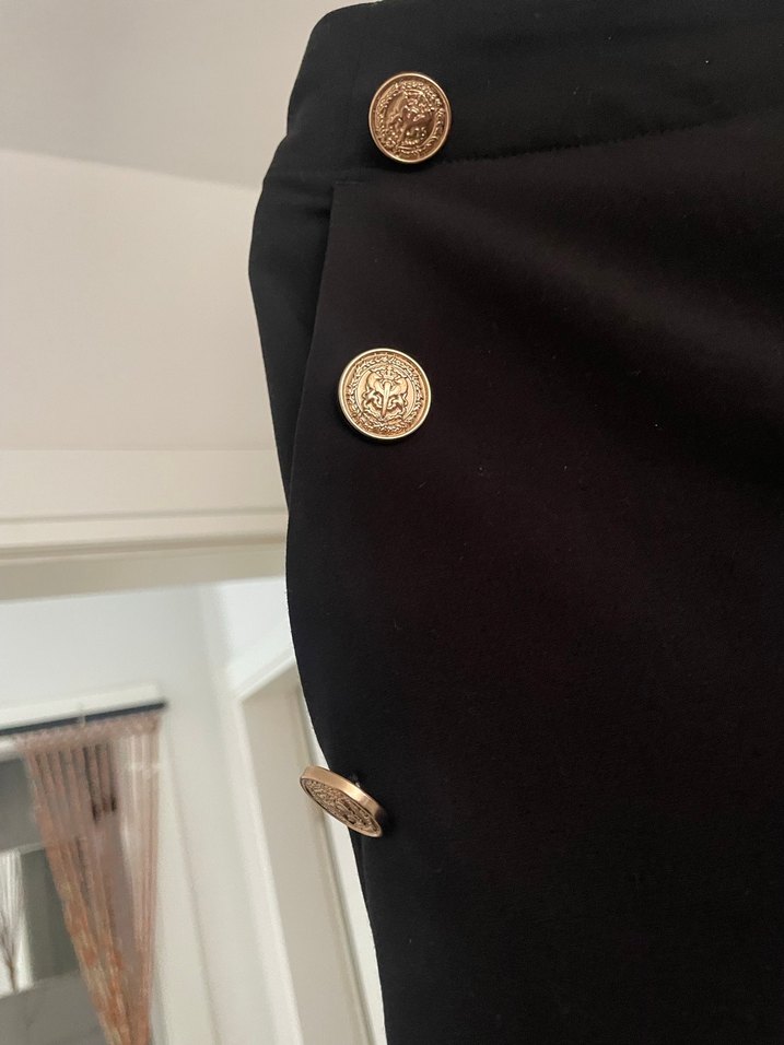 Düğmeli Siyah Midi Kadın Kumaş Pantolon - Görsel 3