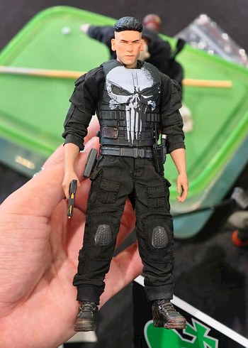 Siyah Punisher Aksiyon Figürü