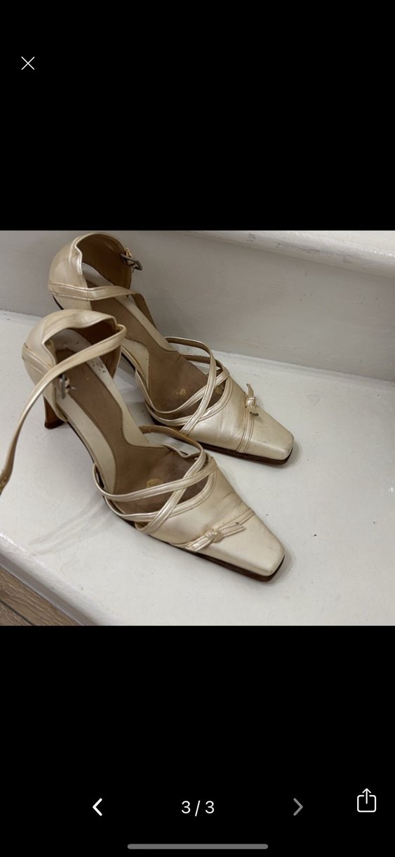 Bej Parlak Tokalı Stiletto Kadın Ayakkabı - Görsel 3