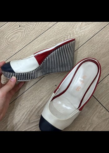 Çizgili Topuklu Beyaz Kadın Ayakkabı - Görsel 4