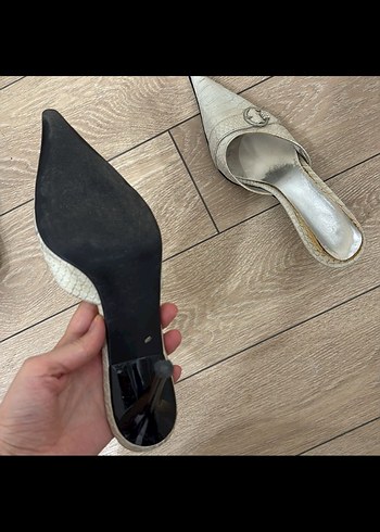 Beyaz Yılan Baskılı Topuklu Terlik - Görsel 3