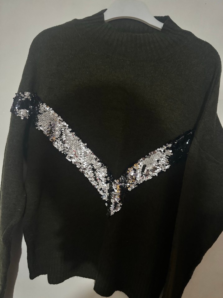 Gri Nakış detaylı Kadın Triko Kazak - Görsel 3