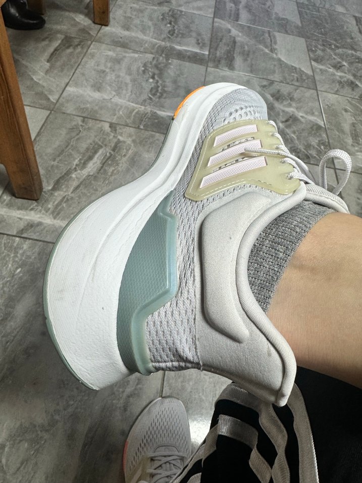 Adidas unısex Beyaz Bağcıklı Spor Ayakkabı - Görsel 5