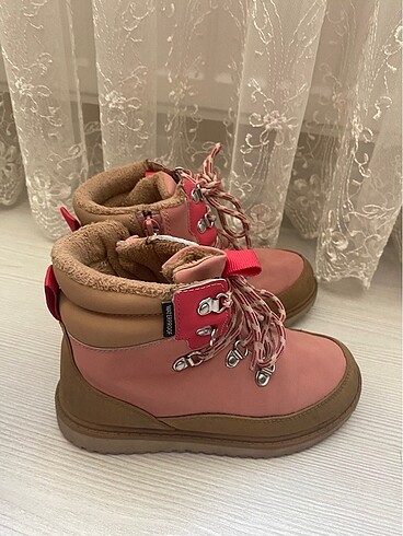 H&M kız çocuk bot