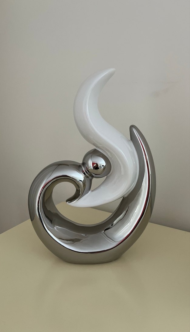 Gri ve Beyaz Modern Figür Seti - Görsel 2