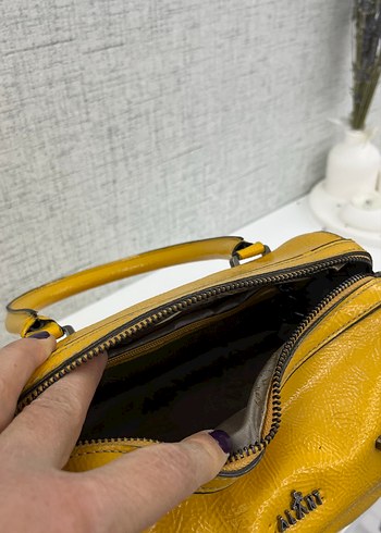 Sarı Deri Tokalı Kadın Çanta - Görsel 5