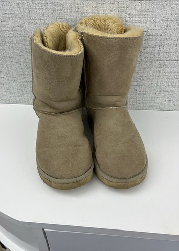 Ugg 36