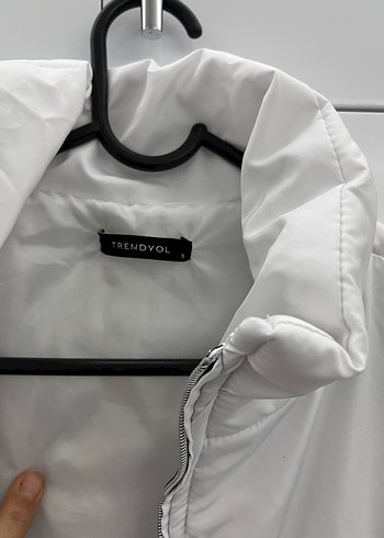 Kadın Beyaz Midi Mont, Fermuarlı, Yüksek Yaka - Görsel 4