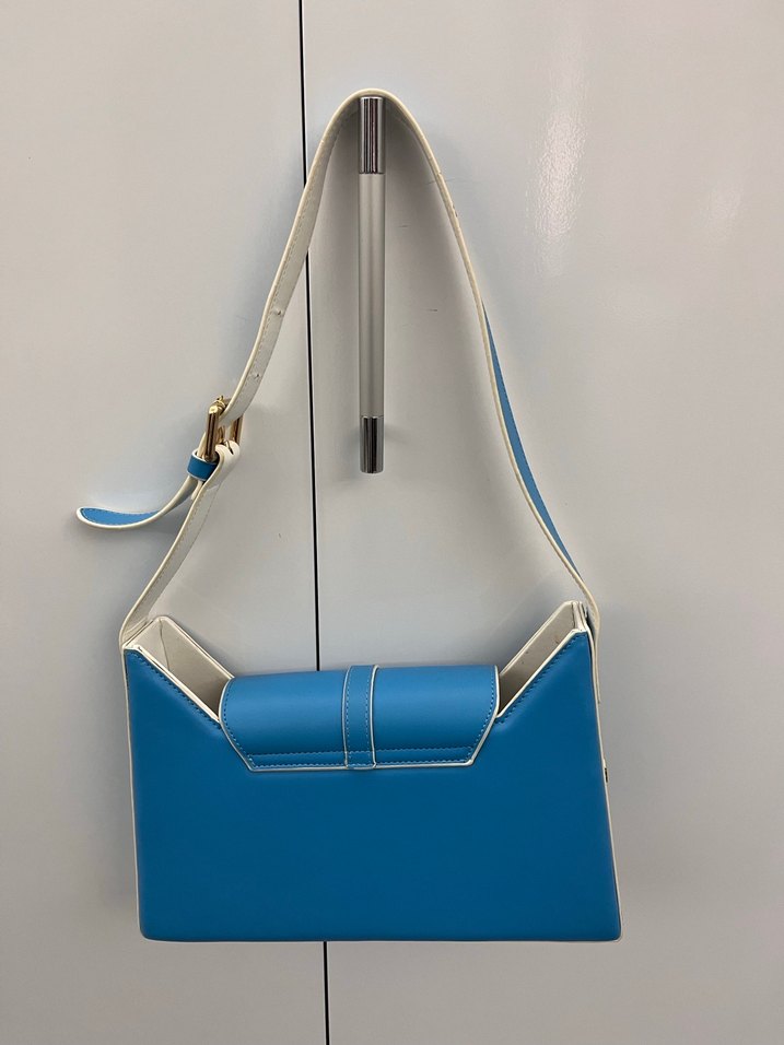 Mavi Deri Kadın Çanta Kalp Tokalı - Görsel 3