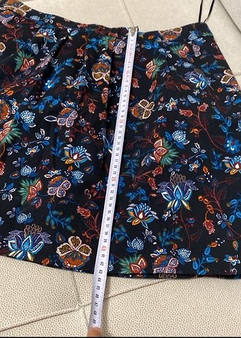 Çiçek Desenli Pilili Mini Etek - Görsel 3